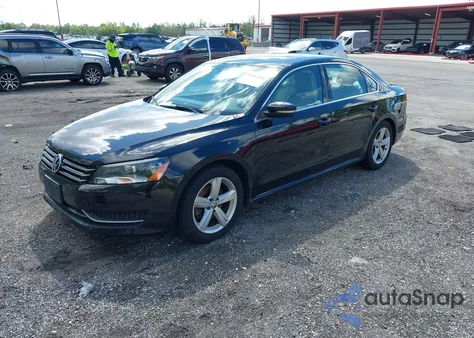 2013 Volkswagen Passat 2.5L Se z USA, uszkodzony, nr VIN 1VWBH7A38DC150345
